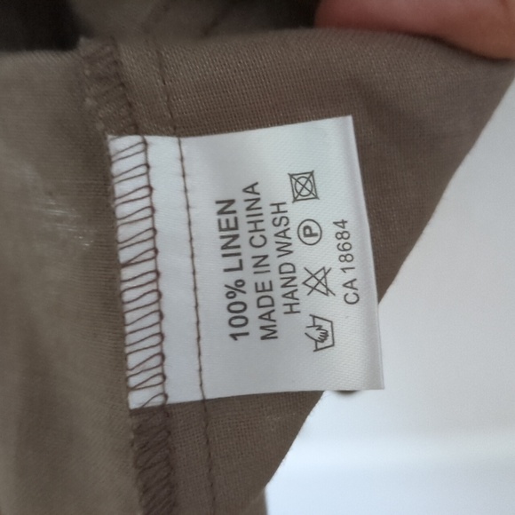 Gilani Women's Linen Blouse - Picture 6 of 9